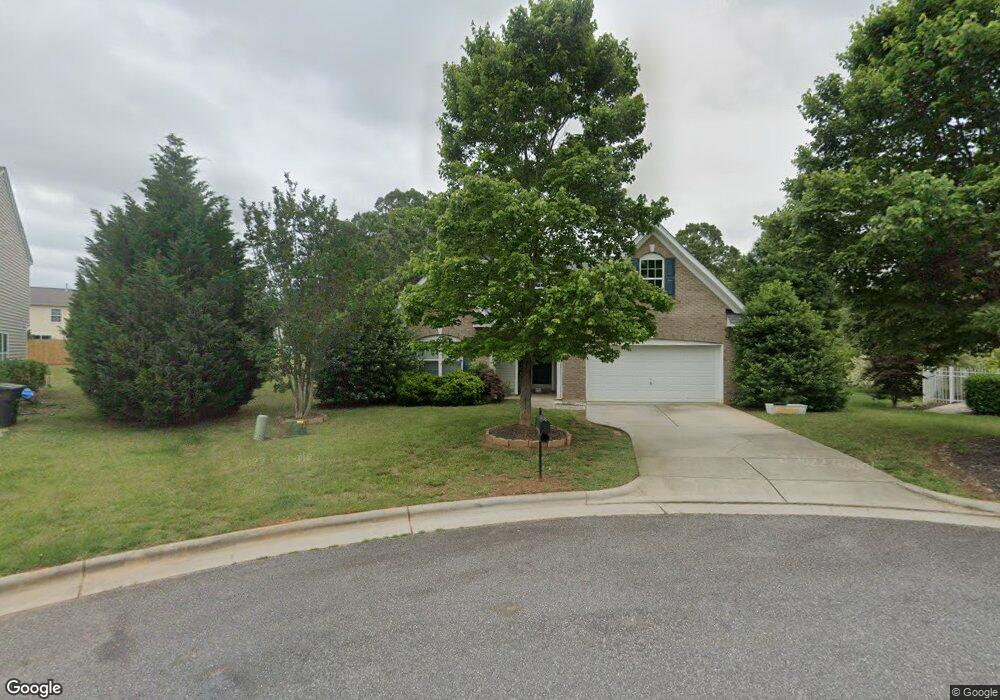 802 Simones Ct, Statesville, NC 28625 - photo 1