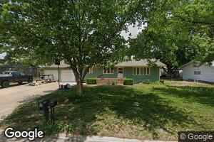 206 Maple St, Moundridge, KS 67107