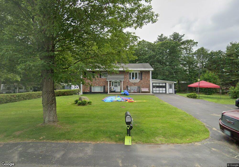 18 Laurel St, Litchfield, NH 03052 - photo 1