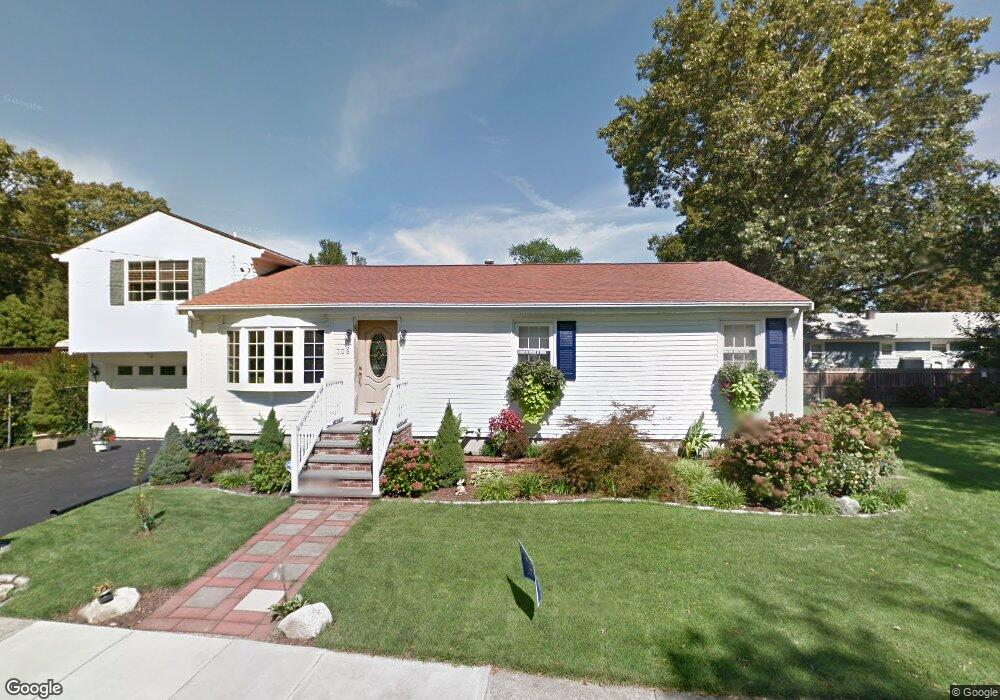 706 Lawton St, Fall River, MA 02721 - photo 1