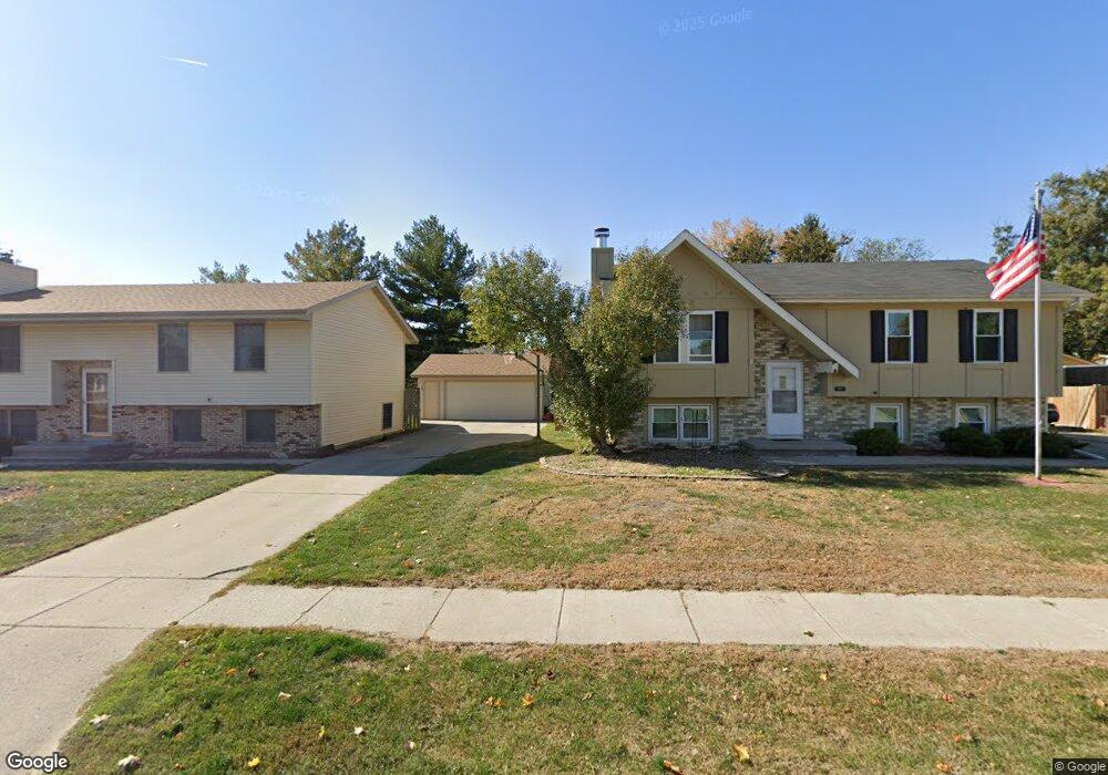 1005 E 17th St N, Newton, IA 50208 - photo 1