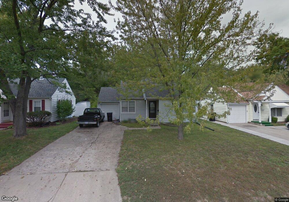 3710 SW 12th St, Topeka, KS 66604 - photo 1