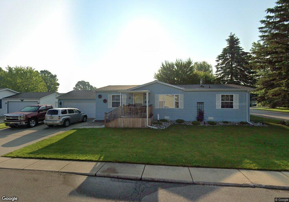 421 Red Pine Dr, Flint, MI 48506 - photo 1