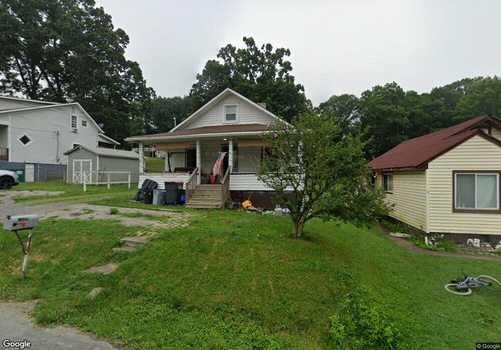 16532 Cornell St, East Liverpool, OH 43920 - photo 1