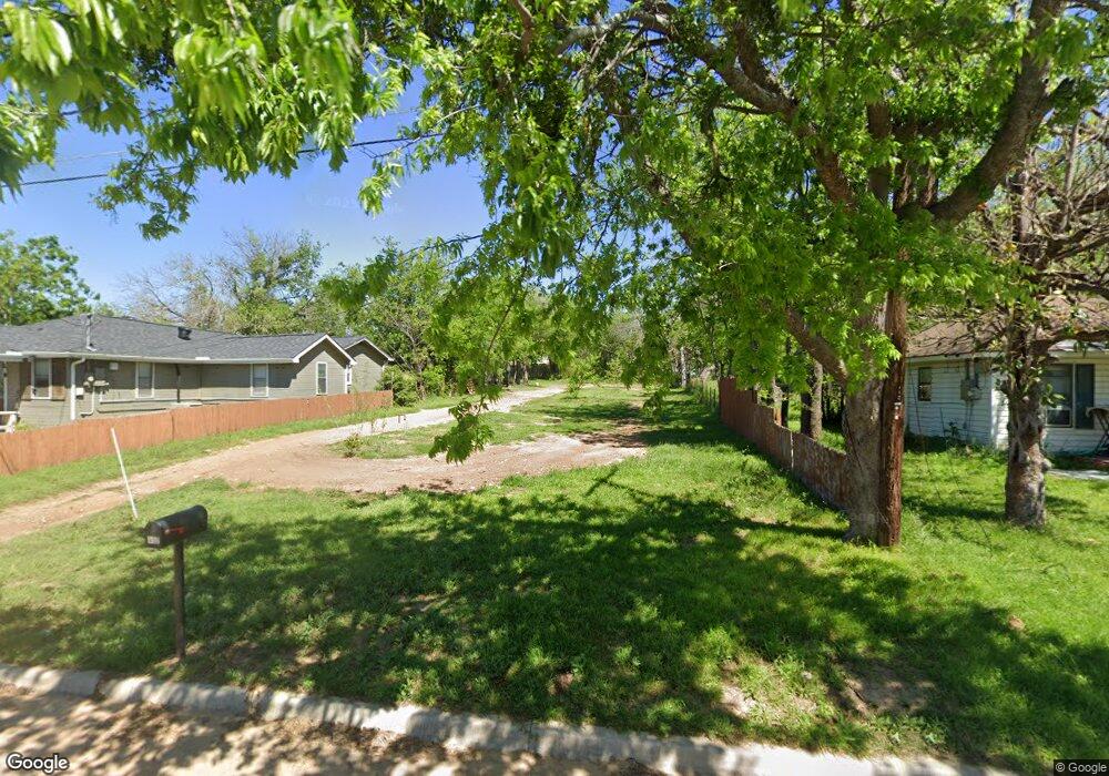 112 W 6th St, Weatherford, TX 76086 - photo 1