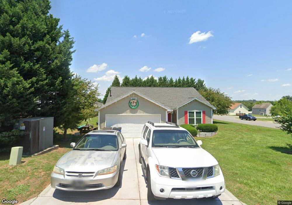 912 Ashland Ave, Statesville, NC 28677 - photo 1