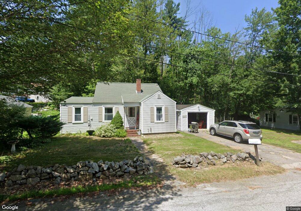 4 Caverly St, Meredith, NH 03253 - photo 1
