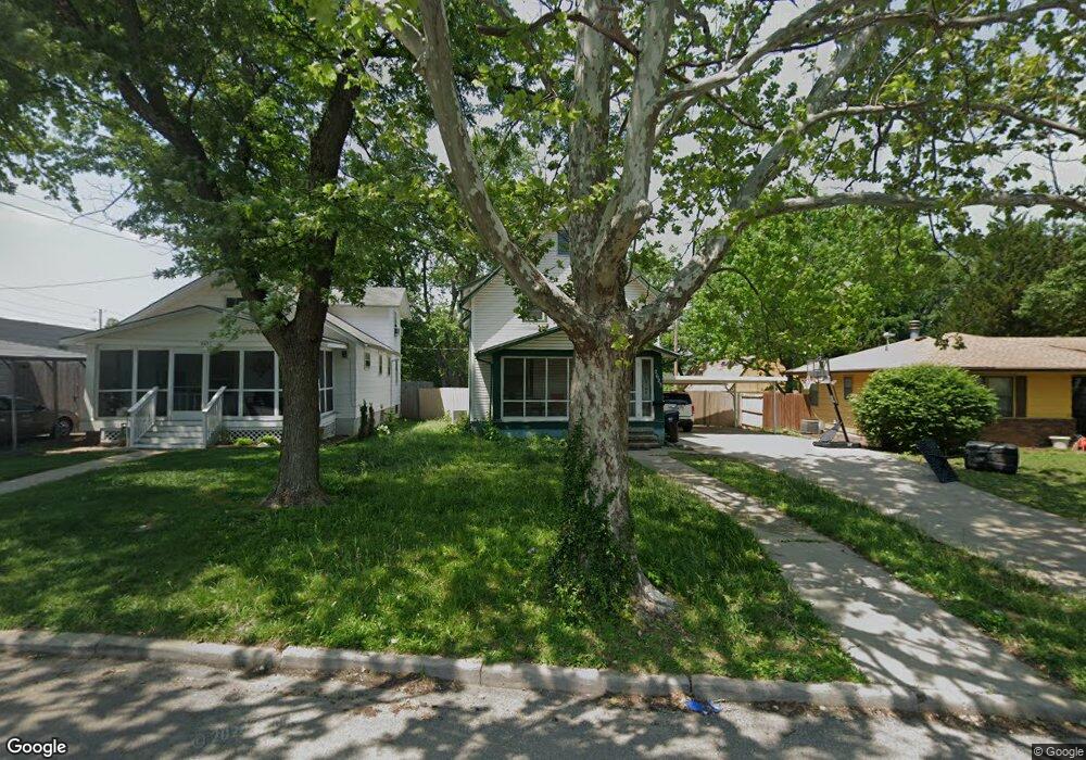 2623 SW Buchanan St, Topeka, KS 66611 - photo 1