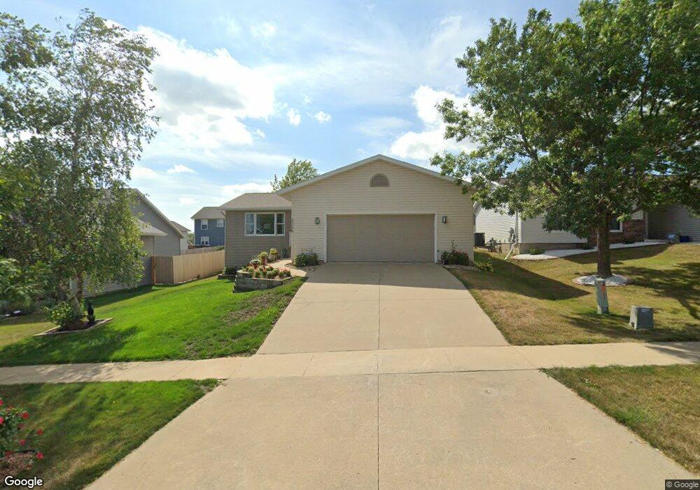 3706 Knight Dr SW, Cedar Rapids, IA 52404 - photo 1