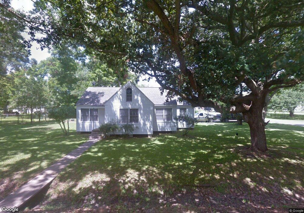 315 N 1st St, Alvin, TX 77511 - photo 1
