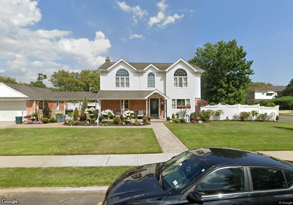 839 Chestnut St, Franklin Square, NY 11010 - photo 1