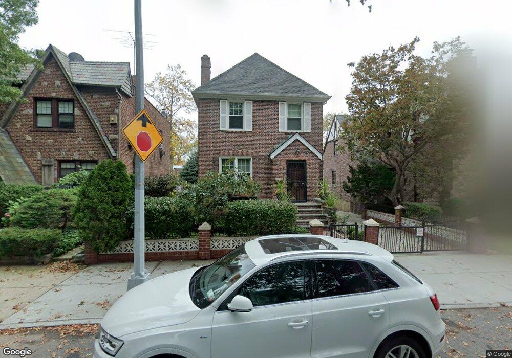 2950 168th St, Flushing, NY 11358 - photo 1