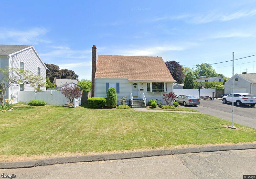 443 Oak Bluff Ave, Stratford, CT 06615 - photo 1