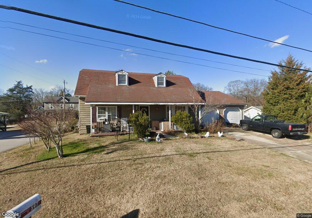 597 W Shadburn Ave, Buford, GA 30518 - photo 1