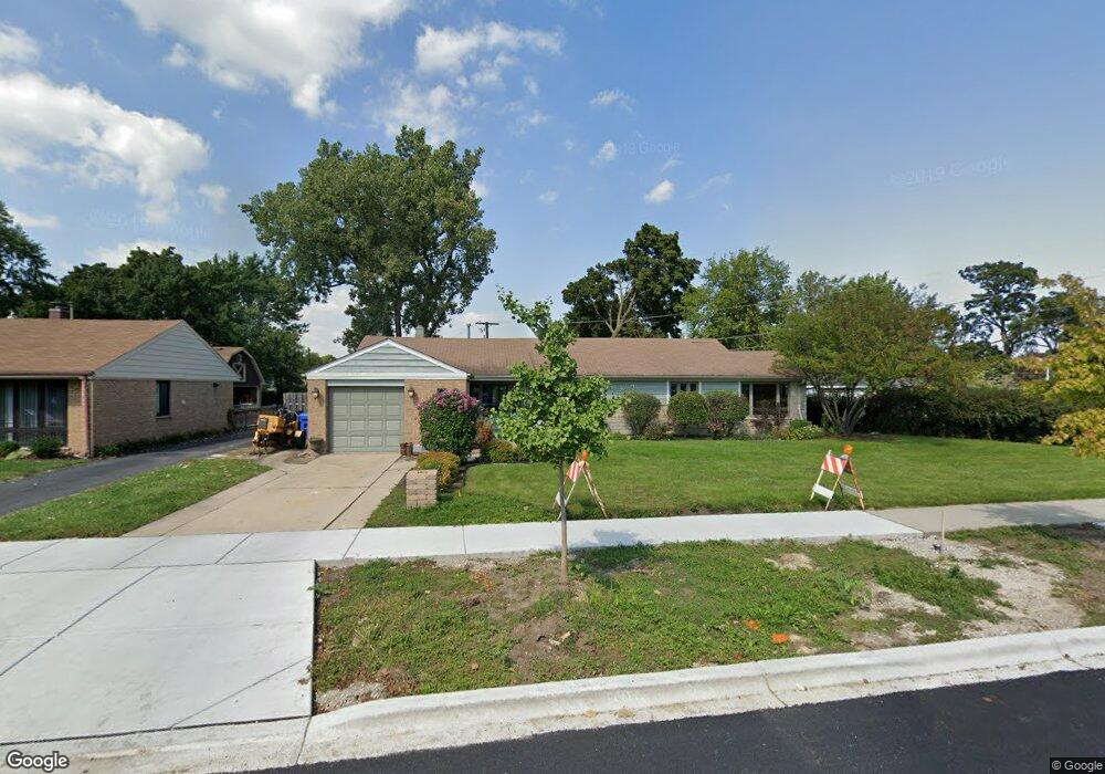 692 Walnut Ct, Des Plaines, IL 60016 - photo 1
