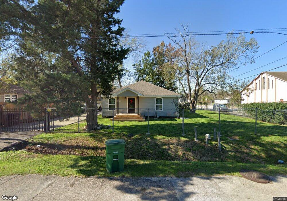 4719 Wayne St, Houston, TX 77026 - photo 1