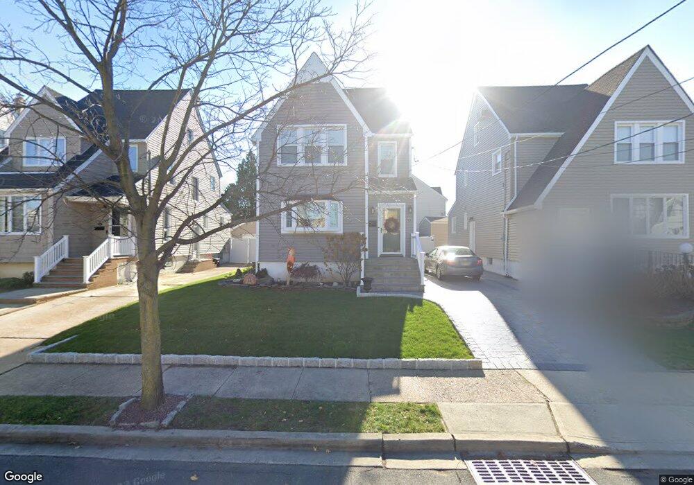 52 Munro Blvd, Valley Stream, NY 11581 - photo 1