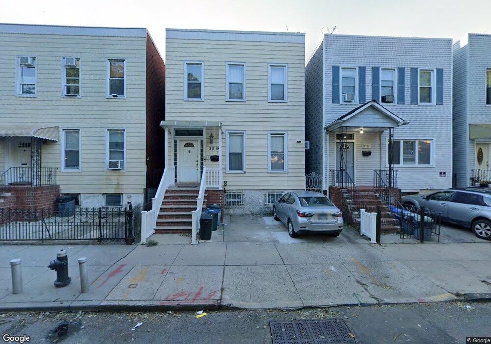 3085 41st St, Astoria, NY 11103 - photo 1