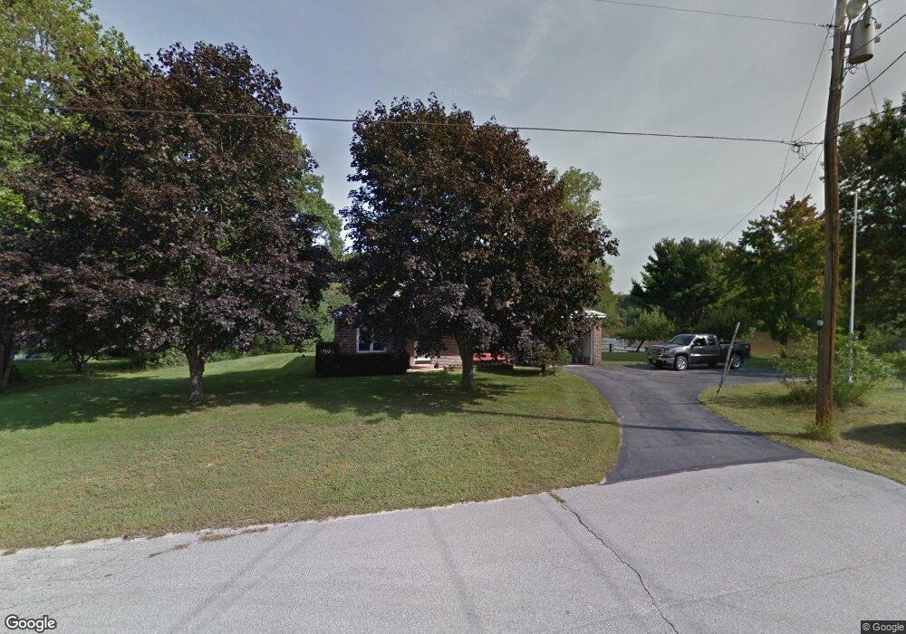 8 Scott Ave, Hooksett, NH 03106 - photo 1