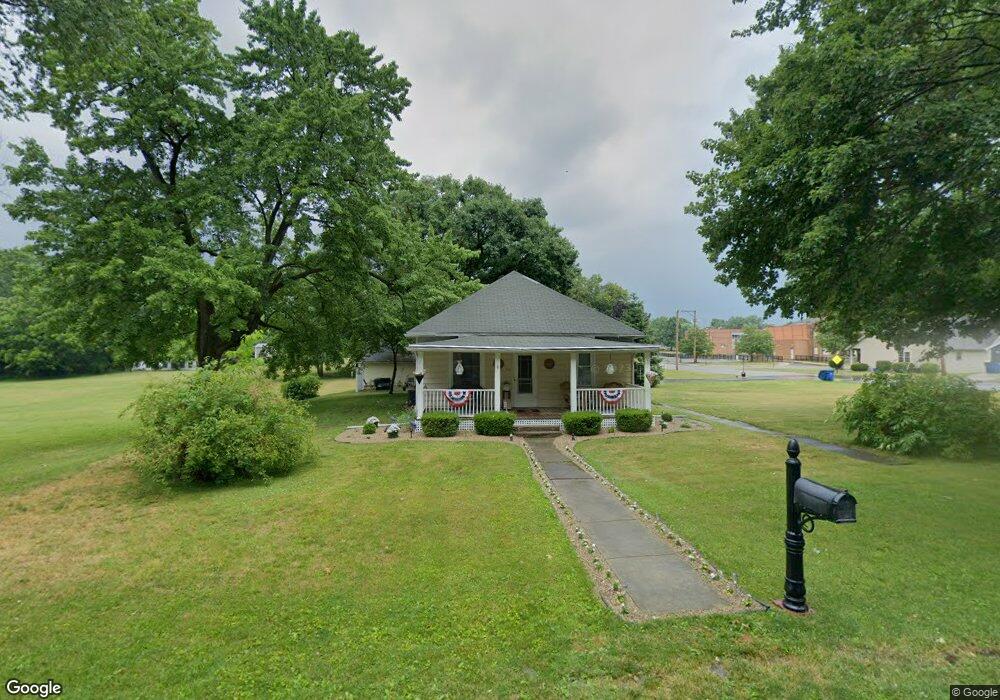 310 W Cass St, Culver, IN 46511 - photo 1