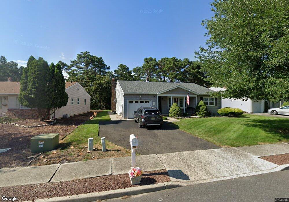 28 Killington Rd, Toms River, NJ 08757 - photo 1