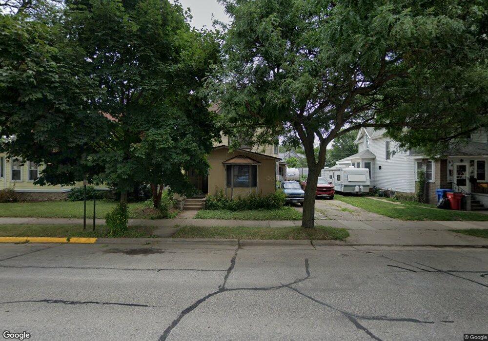 1072 W Broadway St, Winona, MN 55987 - photo 1