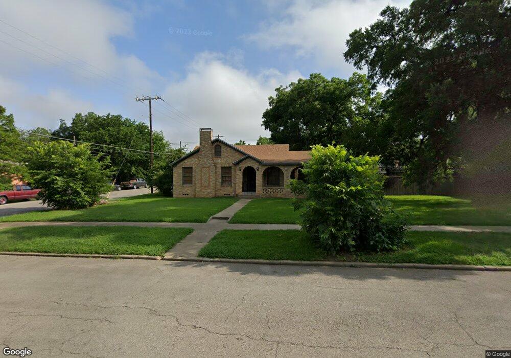 1231 W Bond St, Denison, TX 75020 - photo 1