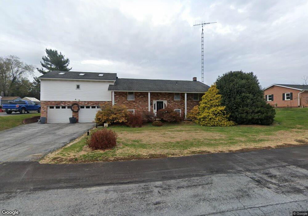 249 Pointfield Dr, Harpers Ferry, WV 25425 - photo 1