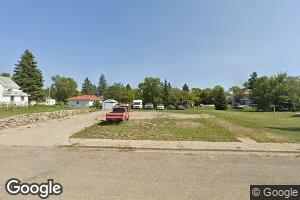 514 3rd St NE, Rolla, ND 58367