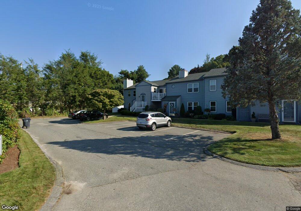 101 31 Willow Glen Cir unit 31, Warwick, RI 02889 - photo 1