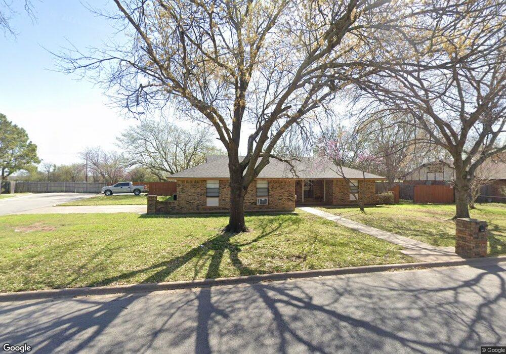 204 Westmeadow Dr, Cleburne, TX 76033 - photo 1