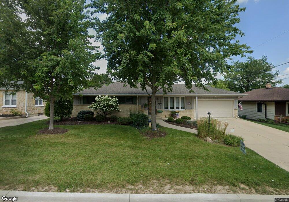 12722 W Eggert Place, Butler, WI 53007 - photo 1