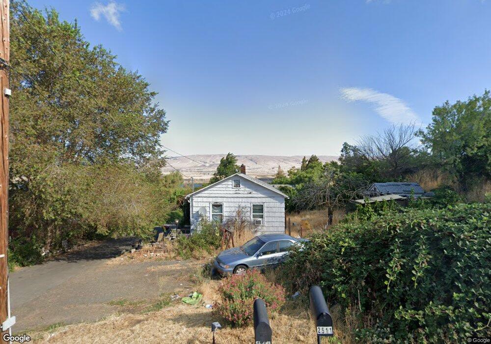 2507 E 12th St, the Dalles, OR 97058 - photo 1