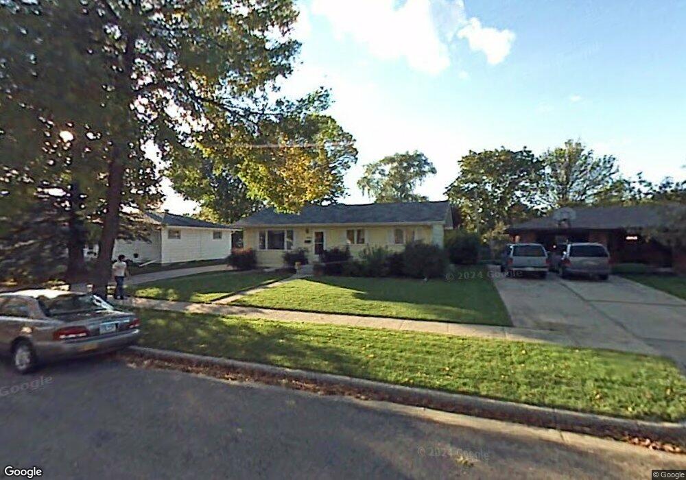 2922 Edgemont St N, Fargo, ND 58102 - photo 1