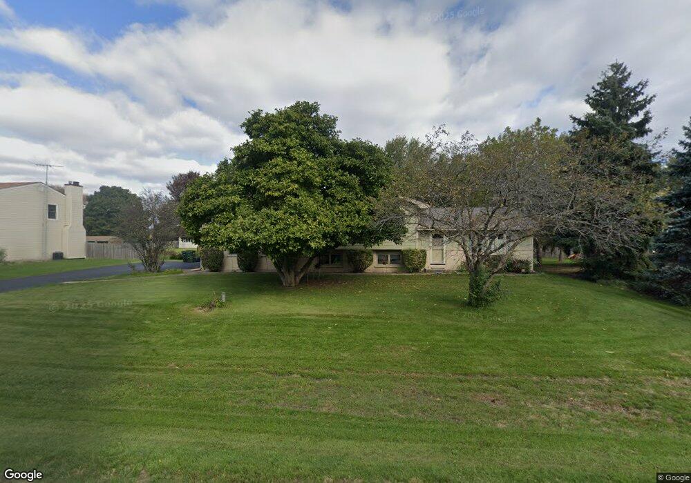 28W758 Richards Dr, Naperville, IL 60564 - photo 1