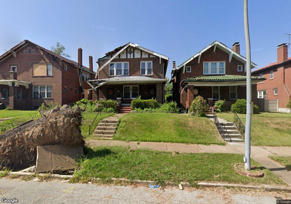 4627 Carrie Ave, Saint Louis, MO 63115 - photo 1