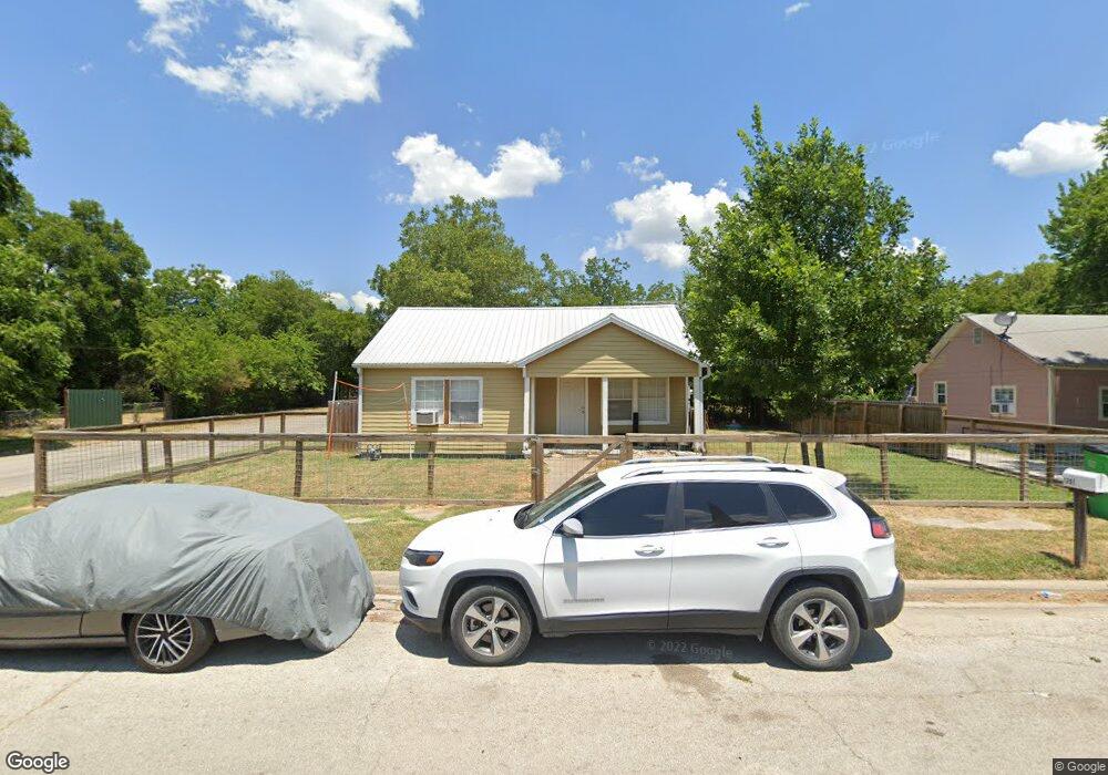 1601 E Scott St unit S, Gainesville, TX 76240 - photo 1