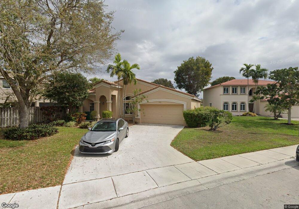 1514 E Harmony Lake Cir, Davie, FL 33324 - photo 1