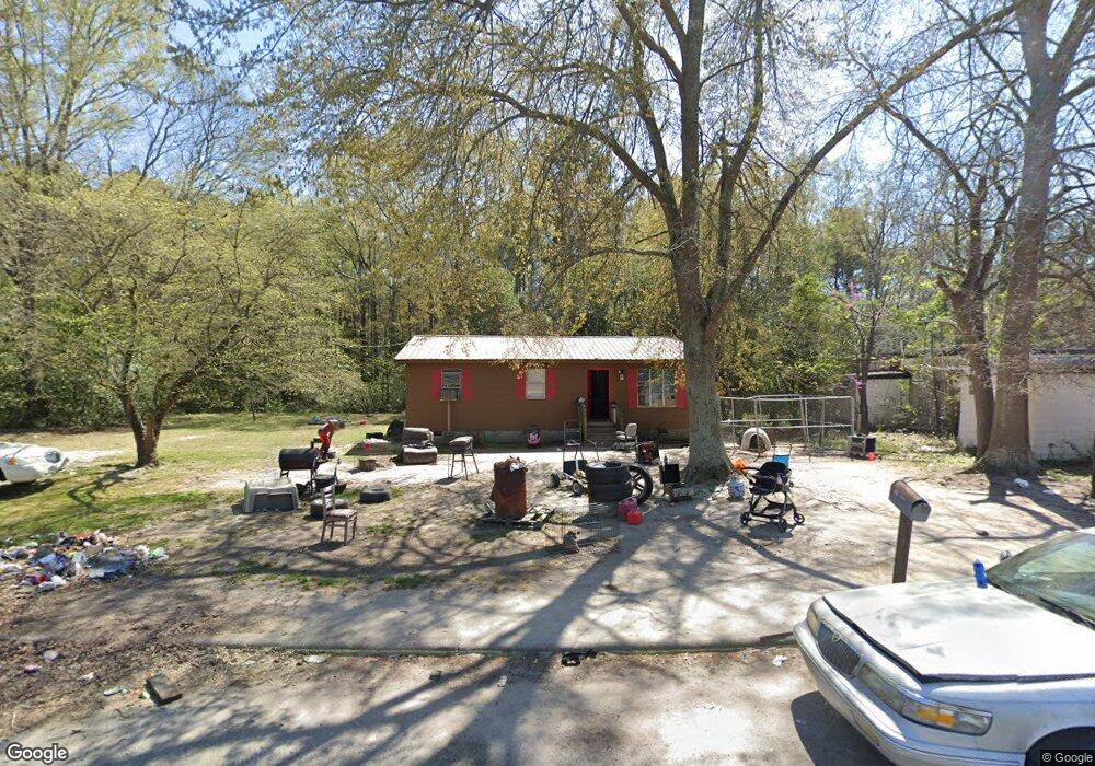 423 Mckenzie St, Laurinburg, NC 28352 - photo 1