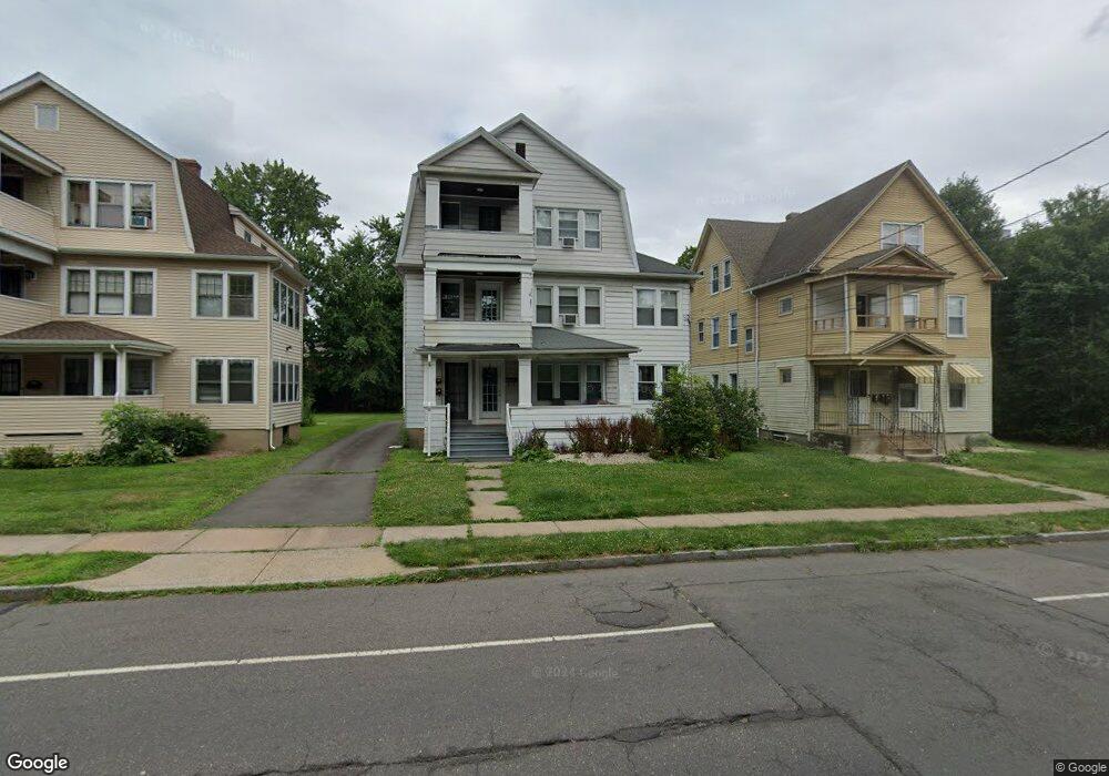 202 Quaker Ln S, West Hartford, CT 06119 - photo 1