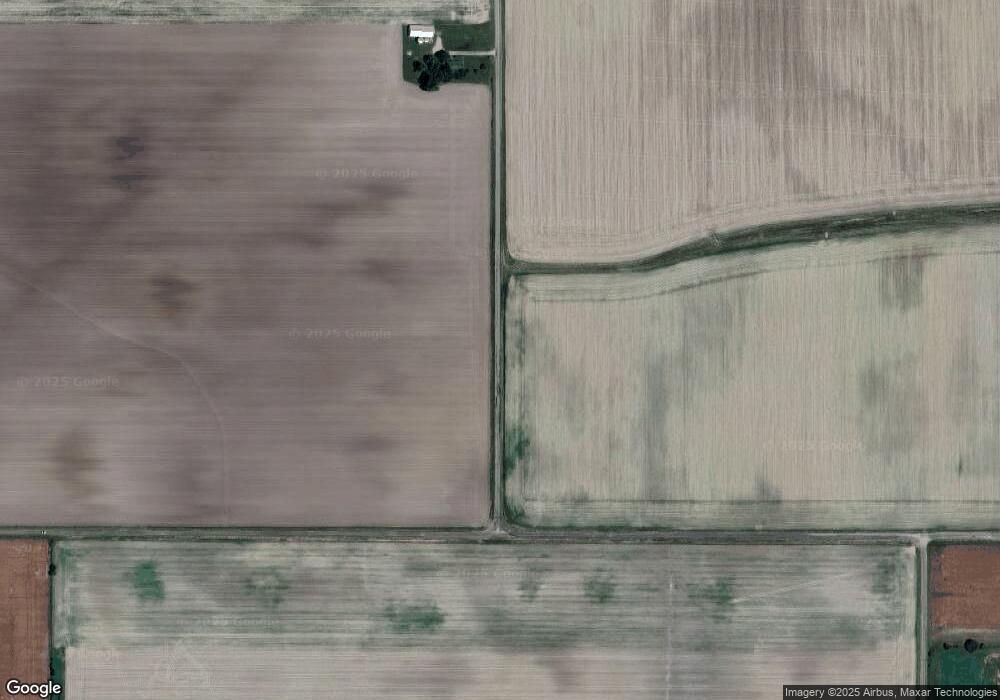 402 W North St, Shumway, IL 62461 - photo 1