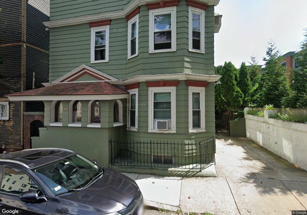 11 Langmaid Ave unit 11, Somerville, MA 02145 - photo 1