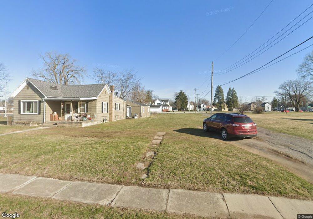 438 Clinton Ct, Findlay, OH 45840 - photo 1