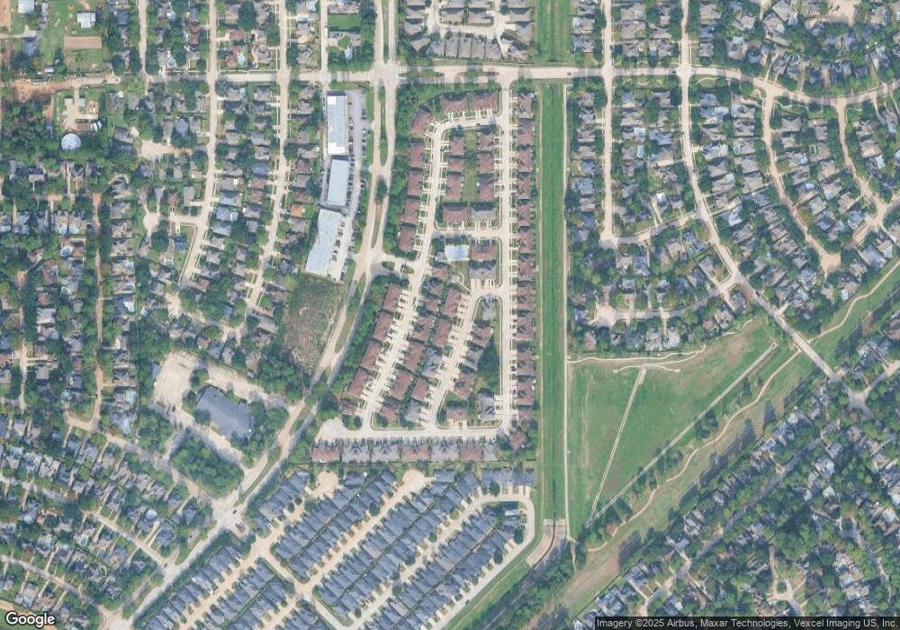 16031 Summerville Lake Dr unit 53, Tomball, TX 77377 - photo 1