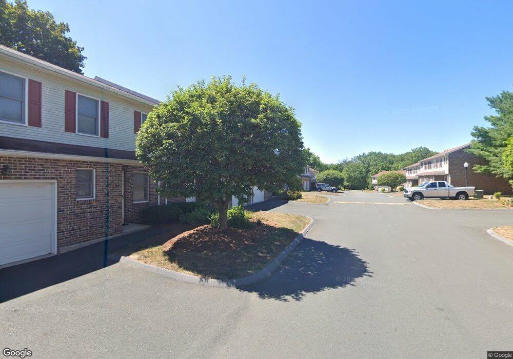 61 River Camp Dr unit 61, Newington, CT 06111 - photo 1