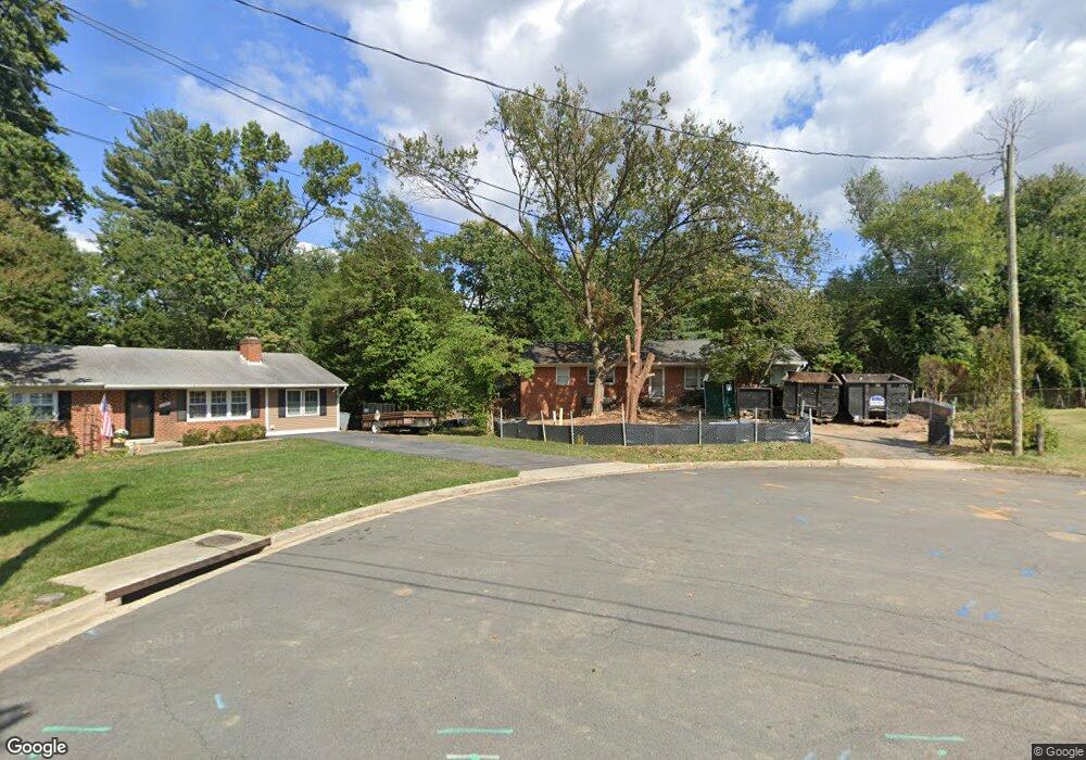 2101 Grayson Place, Falls Church, VA 22043 - photo 1