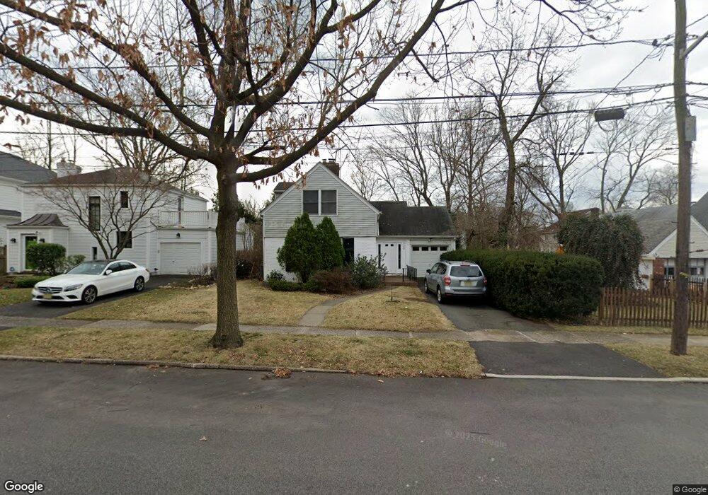 726 Northumberland Rd, Teaneck, NJ 07666 - photo 1