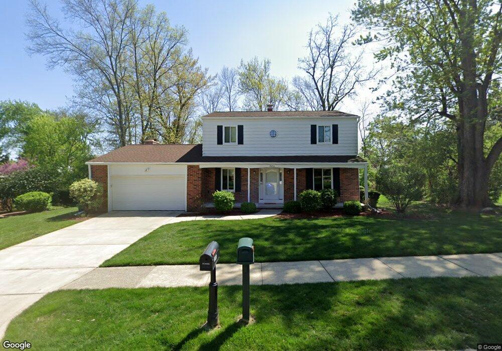 2054 Ridge Ave, Ann Arbor, MI 48104 - photo 1