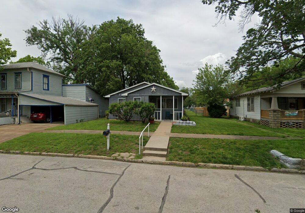 1621 Dirr Ave, Parsons, KS 67357 - photo 1