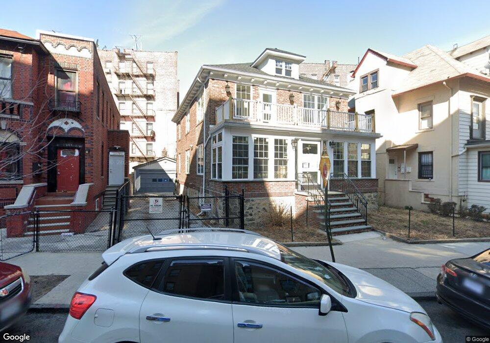 2733 Claflin Ave, Bronx, NY 10468 - photo 1